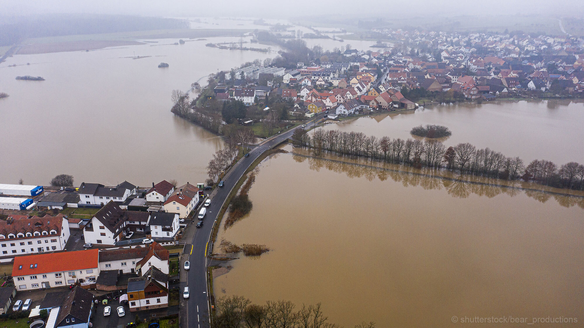 Hochwasser: Überflutetes Dorf in Deutschland