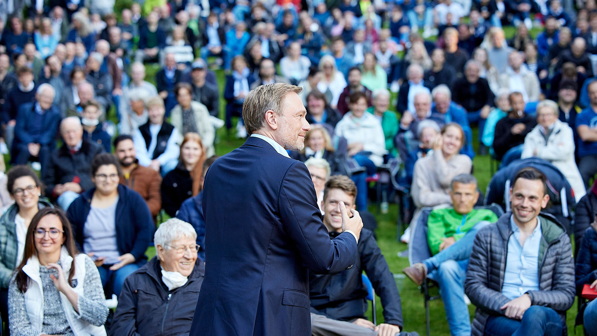 Christian Lindner spricht vor großem Publikum