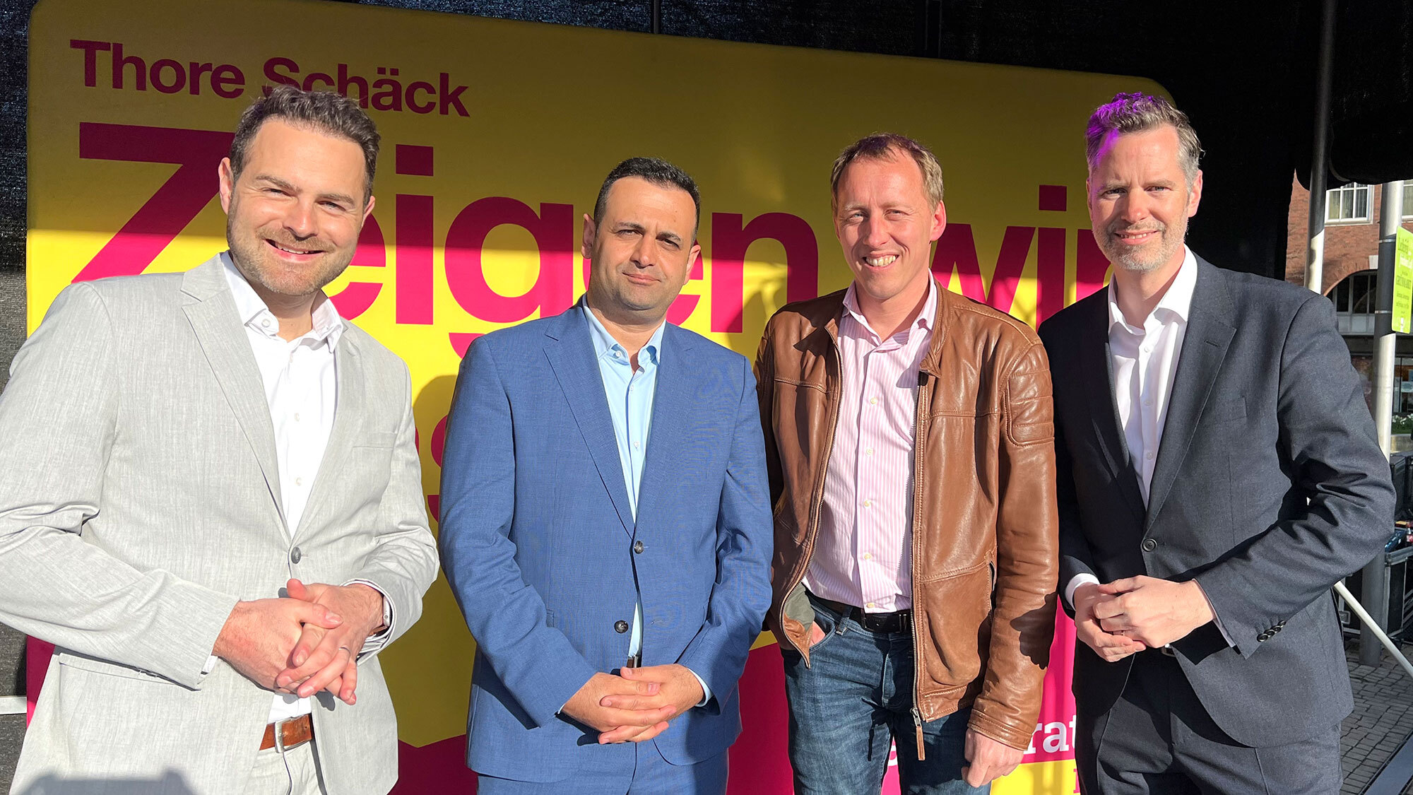 Thore Schäck, Bijan Djir-Sarai, Hauke Hilz und Christian Dürr bei einer Wahlkampfveranstaltung der FDP Bremen