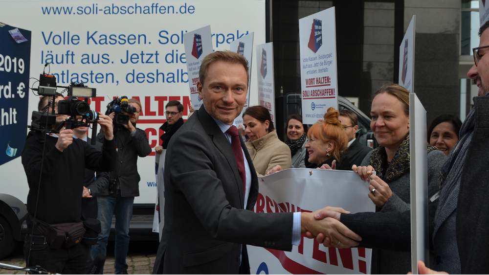 Christian Lindner gemeinsam mit dem Bund der Steuerzahler