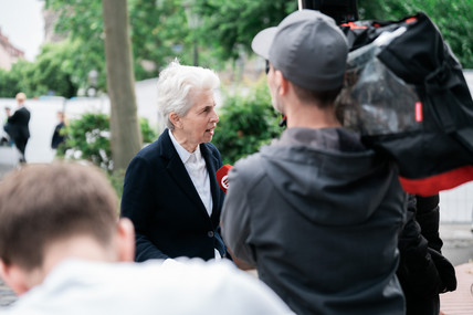 Strack-Zimmermann beim Wahlkampfendspurt in Nürnberg.