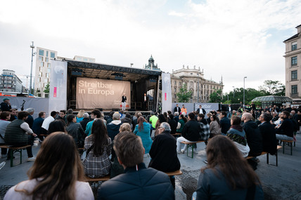 Strack-Zimmermann beim Wahlkampfendspurt in München.
