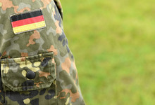 Bundeswehr: Army Jacke mit Deutschland-Flagge