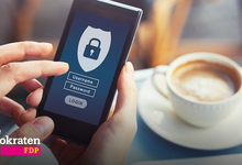 Datenschutz: Person mit Smartphone in der Hand
