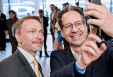 Christian Lindner und Stefan Birkner beim Jubiläum