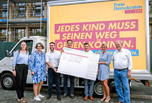 Stefan Birkner und die FDP Niedersachsen haben ein Volksbegehren zum Erhalt der Förderschule Lernen gestartet