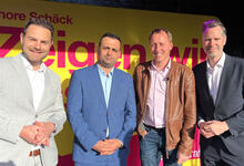 Thore Schäck, Bijan Djir-Sarai, Hauke Hilz und Christian Dürr bei einer Wahlkampfveranstaltung der FDP Bremen