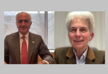 Reza Pahlavi im Videocall mit Marie-Agnes Strack-Zimmermann.