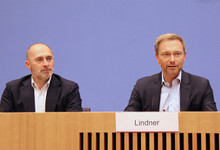 René Rock und Christian Lindner vor der Bundespressekonferenz