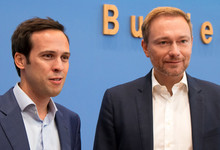 Martin Hagen und Christian Lindner vor der Bundespressekonferenz