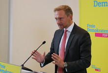 Christian Lindner kritisiert die Arbeitsbilanz der Großen Koalition