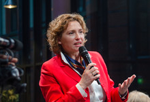 Nicola Beer lehnt das Grundeinkommen-Modell von Michael Müller ab