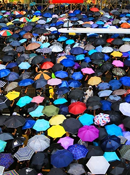 Bürgerrechte: Demonstration, Regenschirme