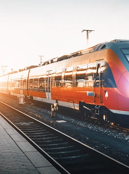 Infrastruktur: Zug steht in einem Bahnhof