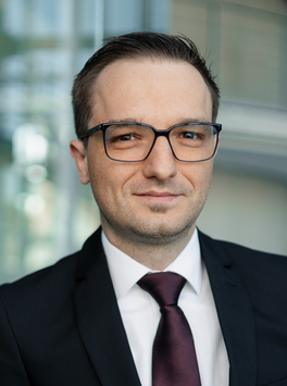 Benjamin Strasser BuVo quadratisch