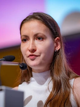 Julia Hehl
