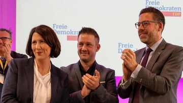 Daniela Schmitt, Steven Wink, Philipp Fernis auf dem Landesparteitag 2025.