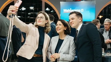 Daniela Schmitt in der SWR-Wahlkampfarena. 