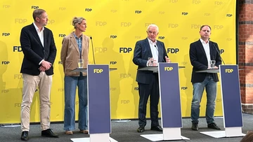 Jakob Schirmer, Jessica Mendle, Wolfgang Kubicki und Christoph Schirmer