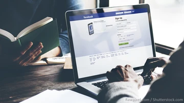 Facebook steht in der Kritik. Bild: Rawpixel / Shutterstock.com